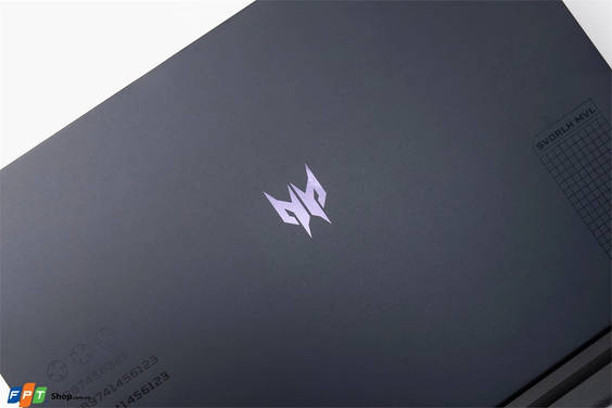 Acer Predator Helios Neo PHN16-71-74BA